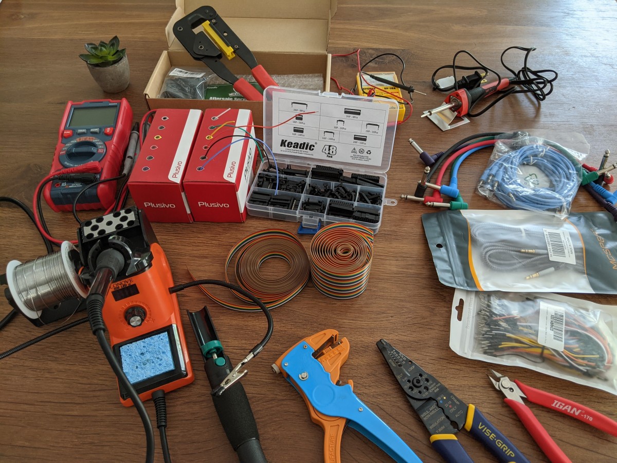 tools_and_wires.jpg